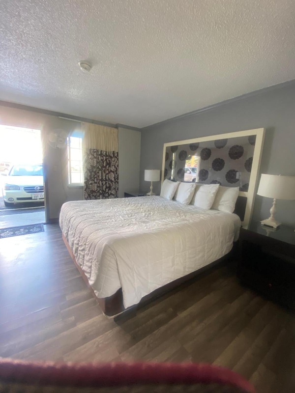 Budget INN At The Heavenly Gondola image 1