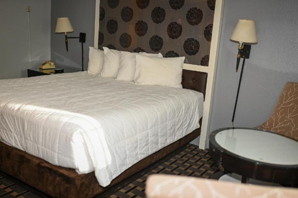 Budget INN At The Heavenly Gondola image 14