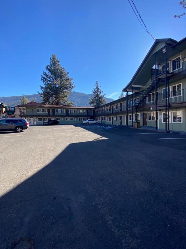 Budget INN At The Heavenly Gondola image 22