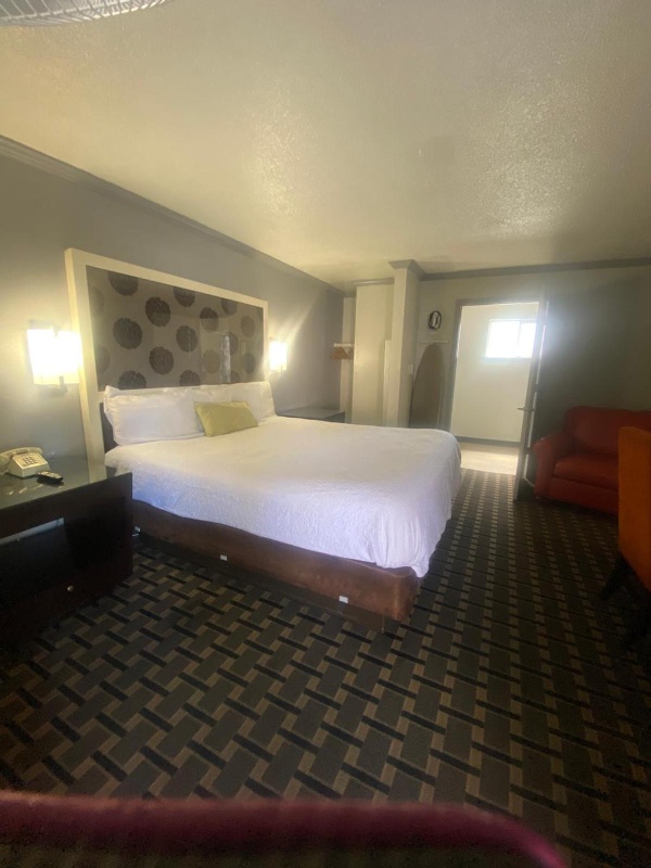 Budget INN At The Heavenly Gondola image 4