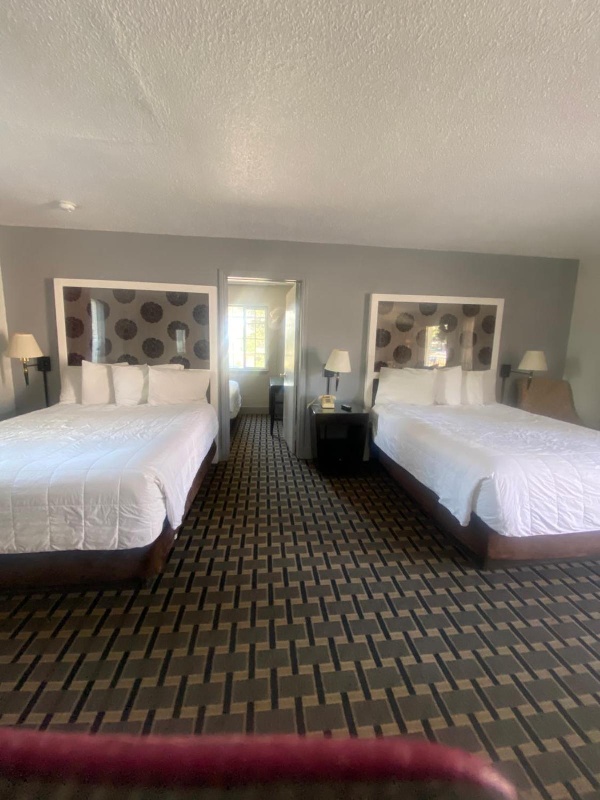 Budget INN At The Heavenly Gondola image 6