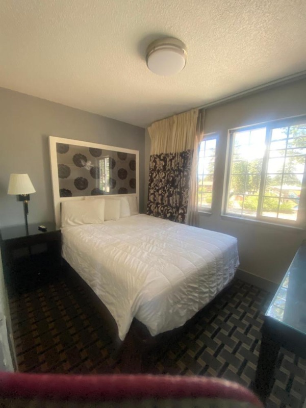 Budget INN At The Heavenly Gondola image 9